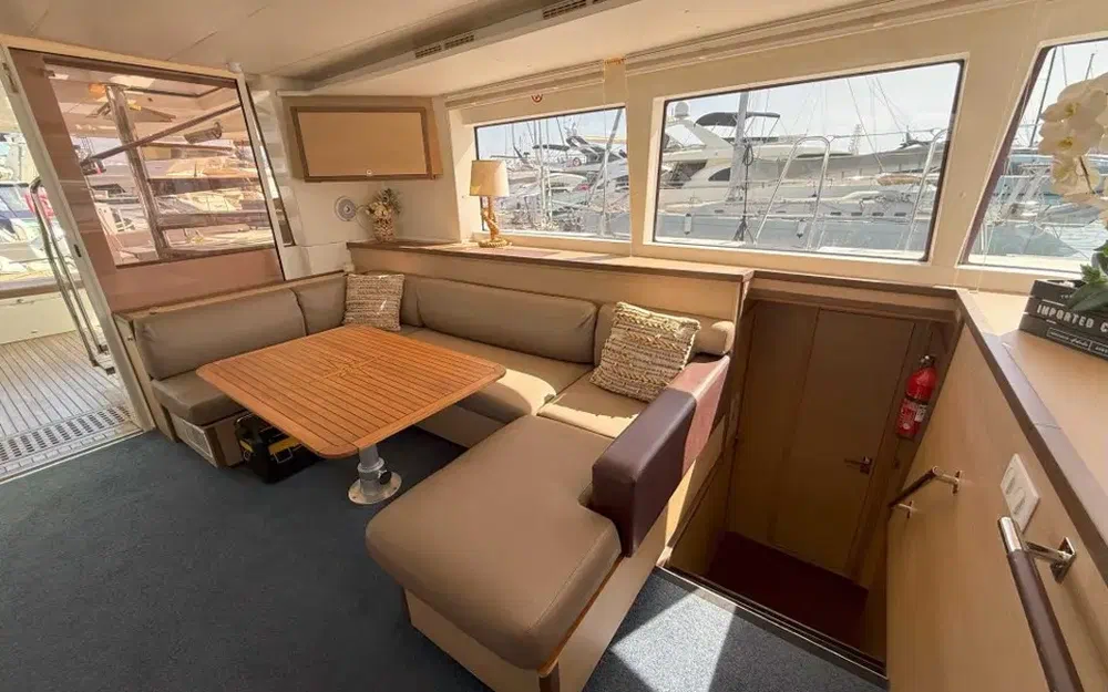 slider 10 Lagoon 560