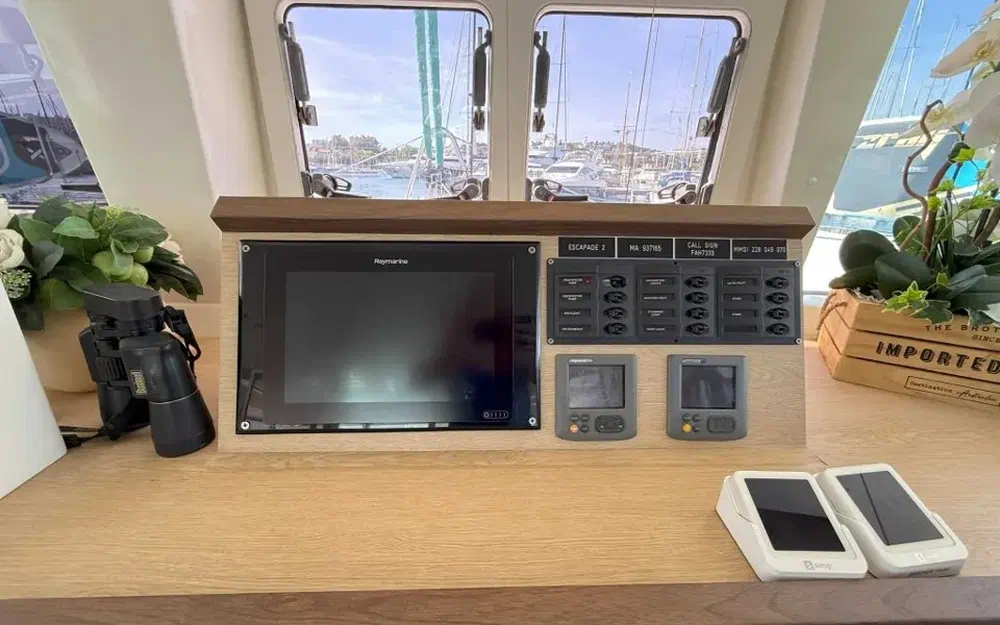 slider 16 Lagoon 560