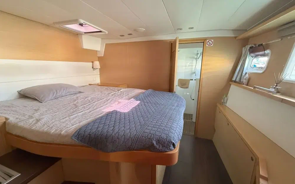 slider 19 Lagoon 560