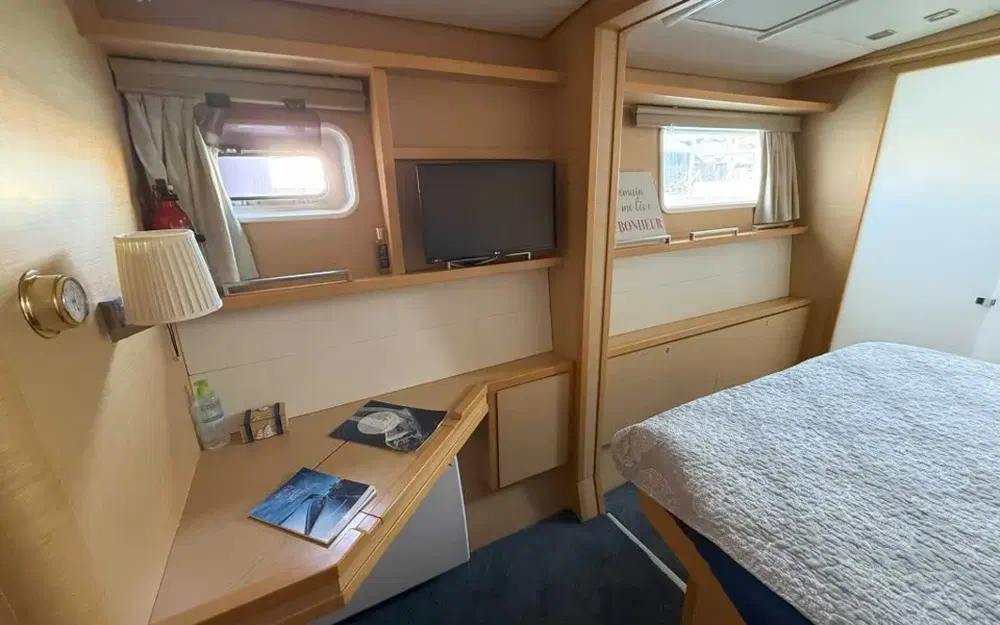 slider 24 Lagoon 560