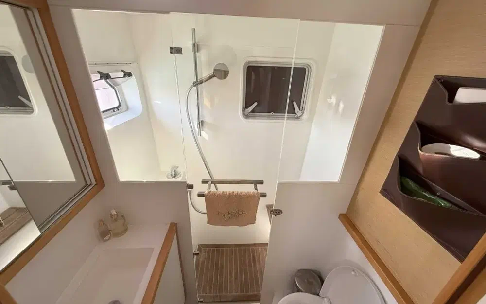 slider 27 Lagoon 560