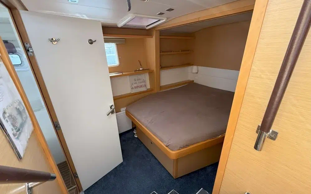 slider 29 Lagoon 560