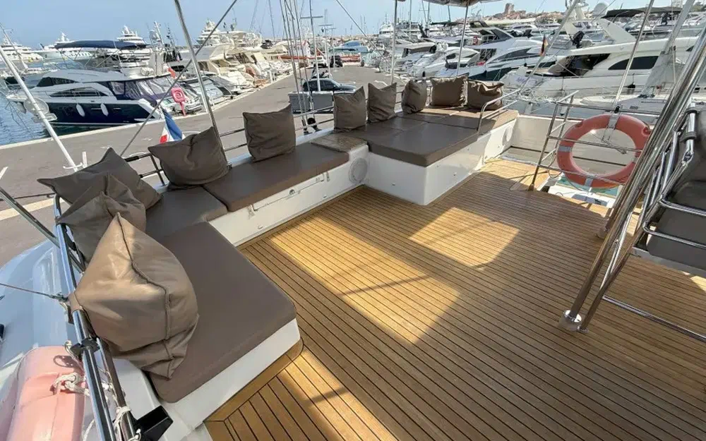 slider 31 Lagoon 560