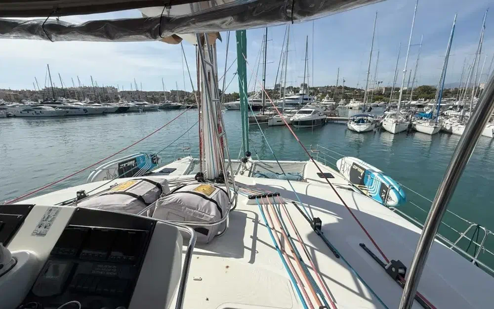 slider 34 Lagoon 560