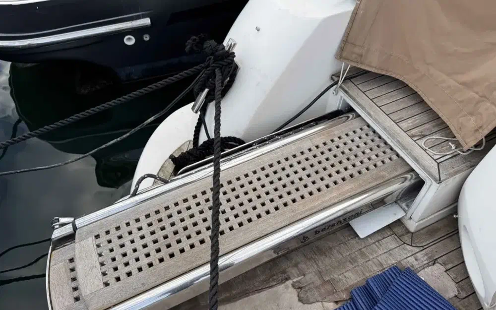 slider 3 Sessa Marine C42