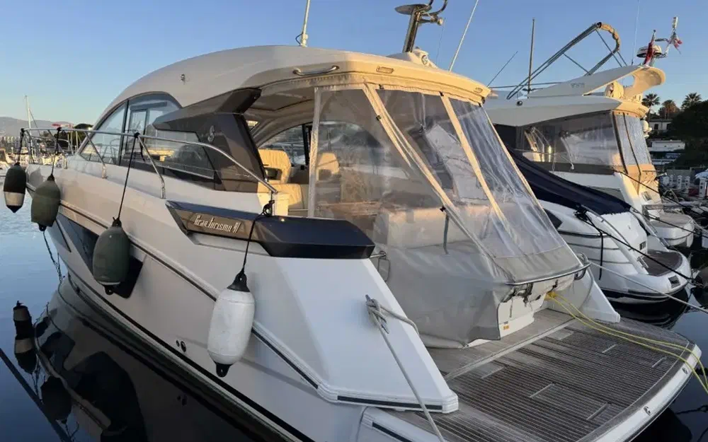 slider 0 Beneteau Gran Turismo 41