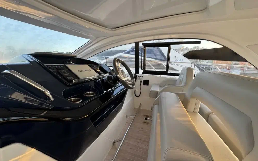 slider 9 Beneteau Gran Turismo 41