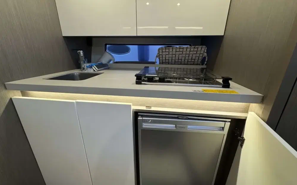 slider 16 Beneteau Gran Turismo 41