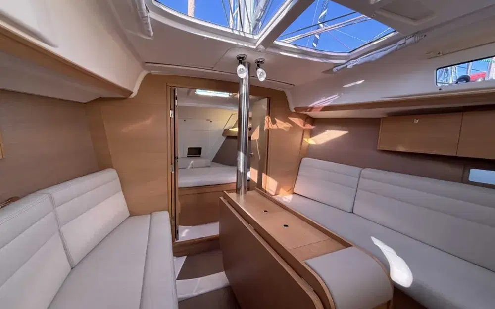 slider 14 Dufour 310 Grand Large