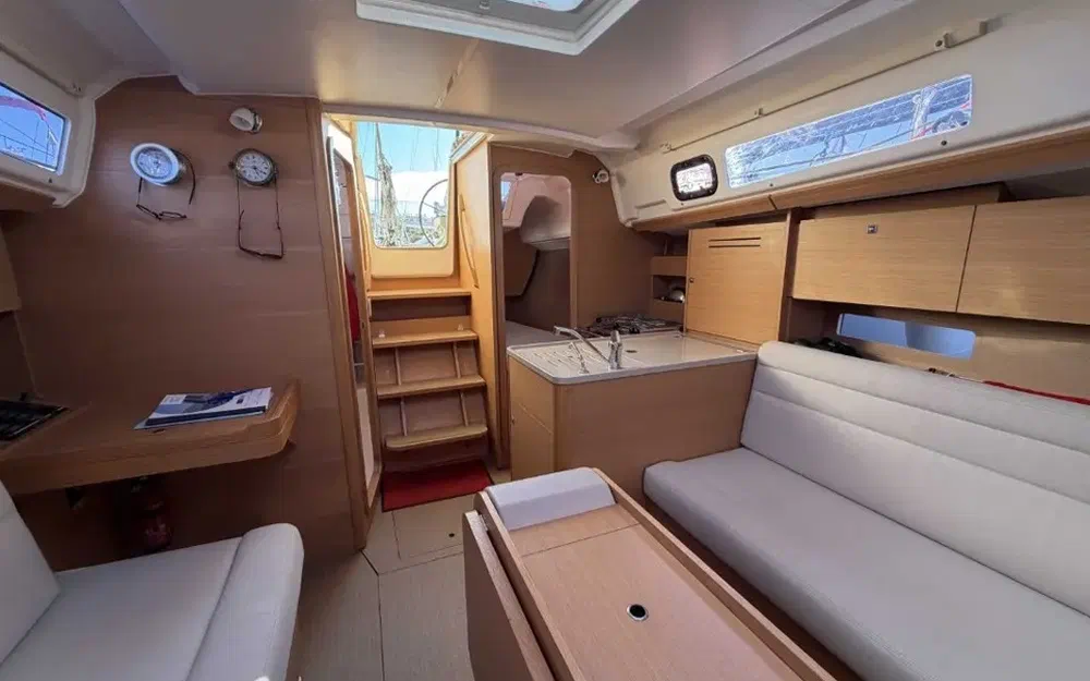 slider 7 Dufour 310 Grand Large