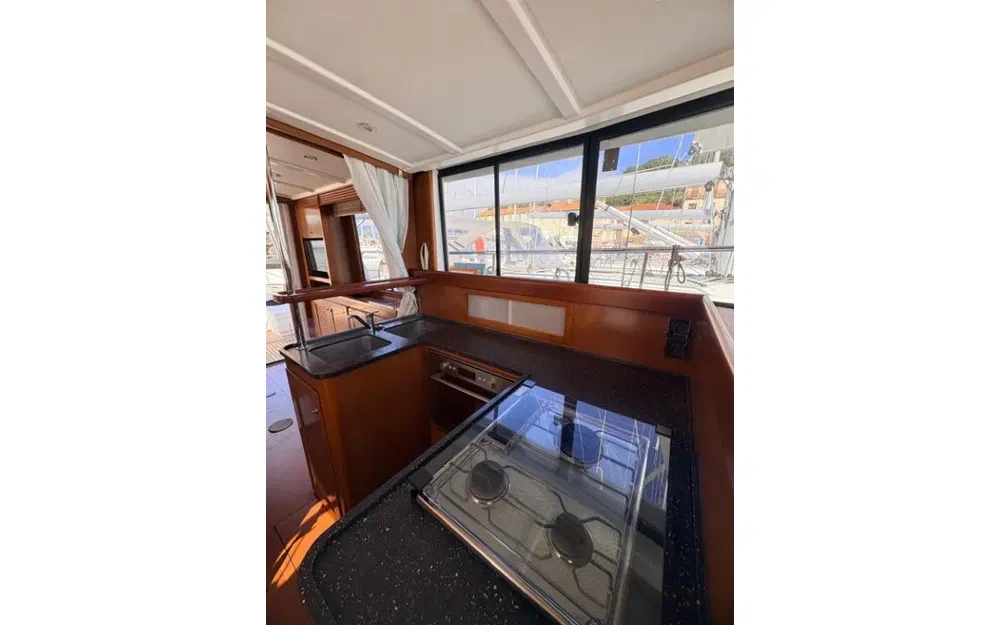 slider 16 Beneteau Swift Trawler 44