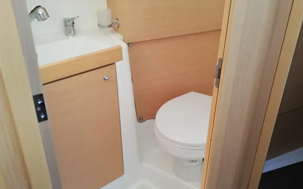 slider 11 Beneteau Oceanis 38.1
