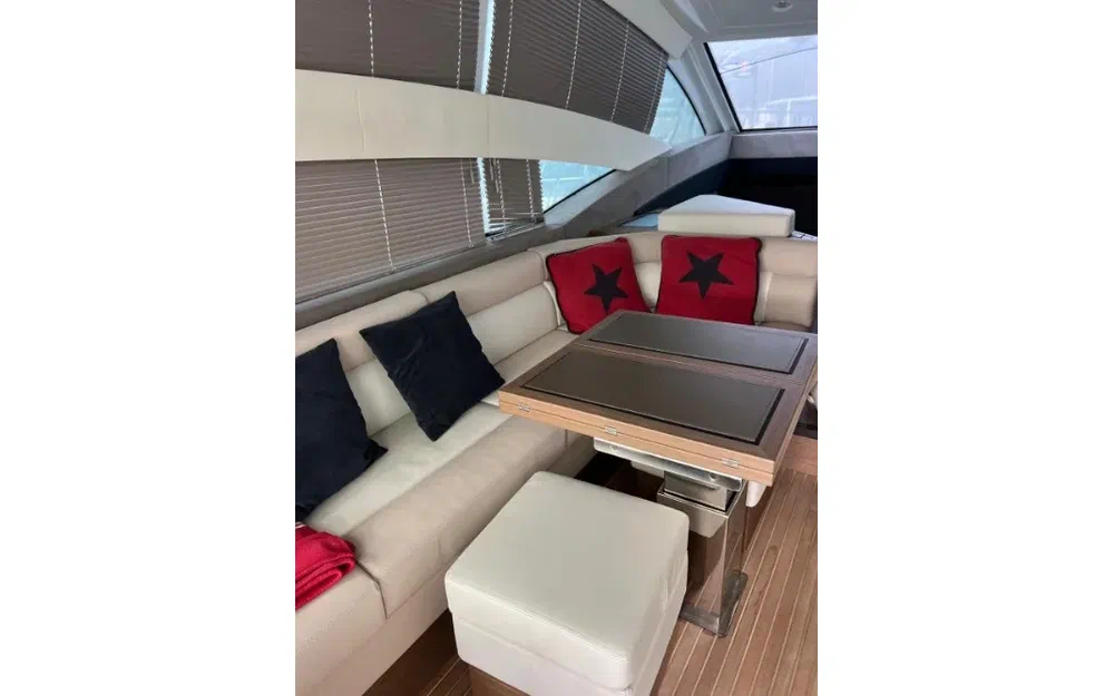 slider 22 Beneteau GRAN TURISMO 50 FLY