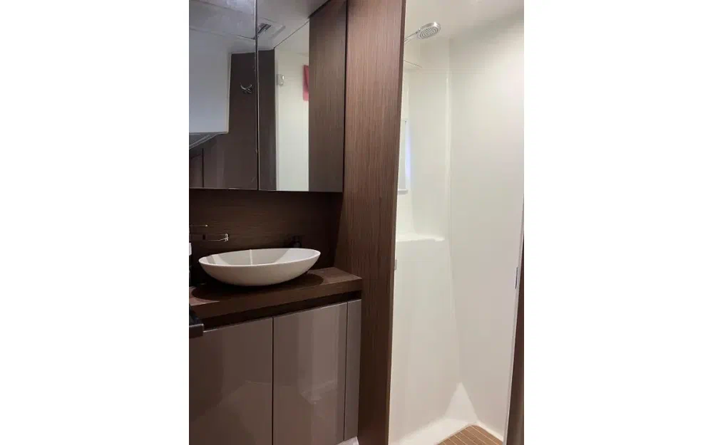 slider 25 Beneteau GRAN TURISMO 50 FLY