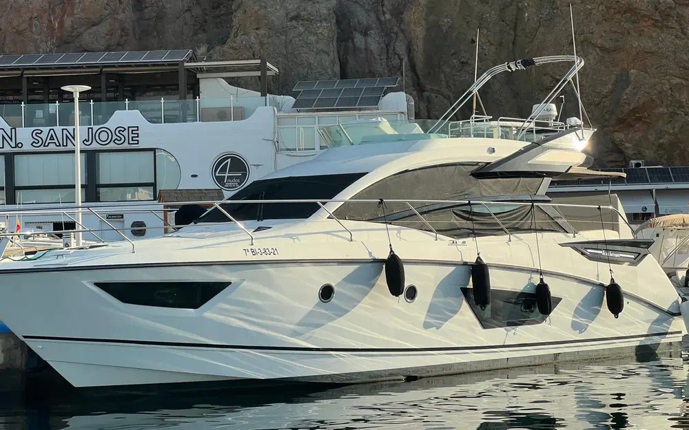 slider 2 Beneteau GRAN TURISMO 50 FLY