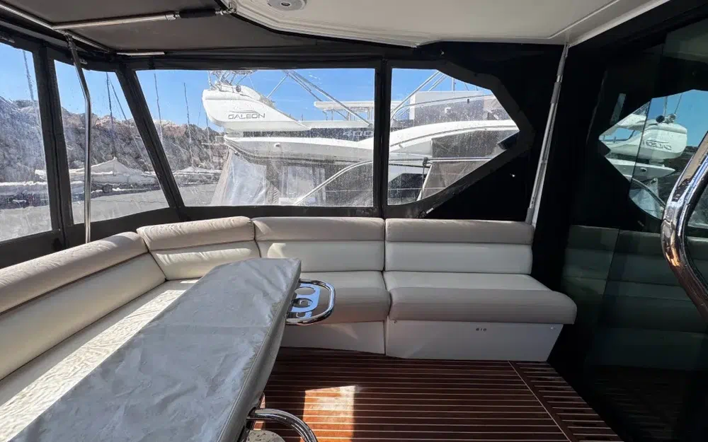 slider 8 Beneteau GRAN TURISMO 50 FLY