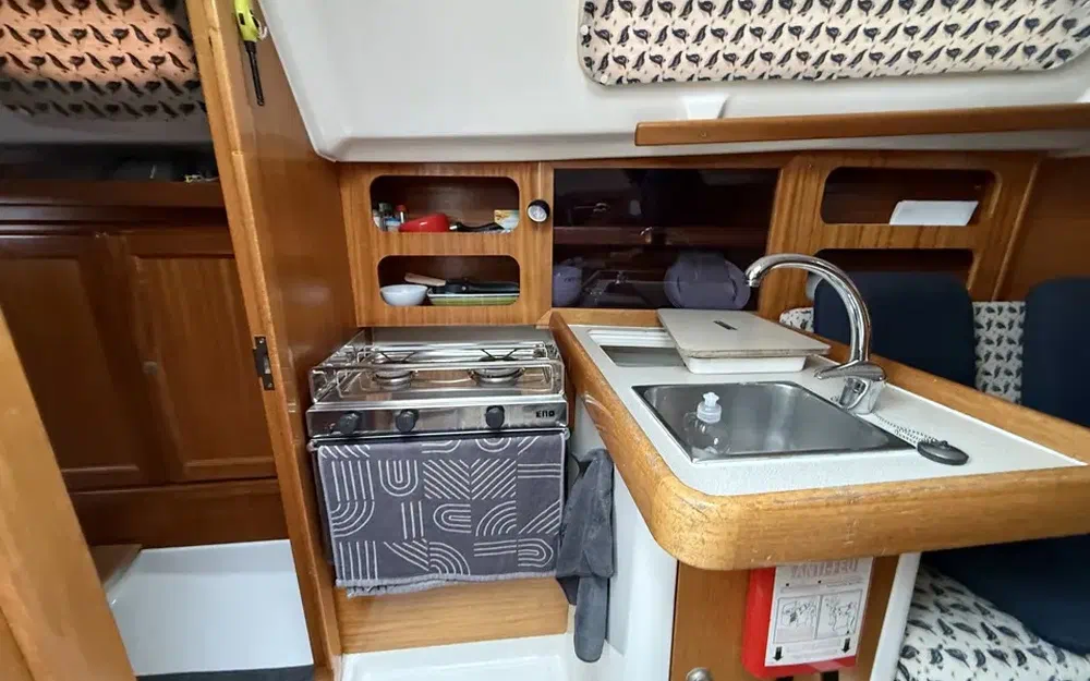 slider 11 Dufour 30 Classic