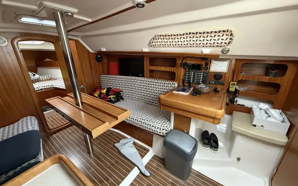 slider 17 Dufour 30 Classic