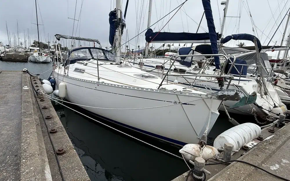 slider 1 Dufour 30 Classic