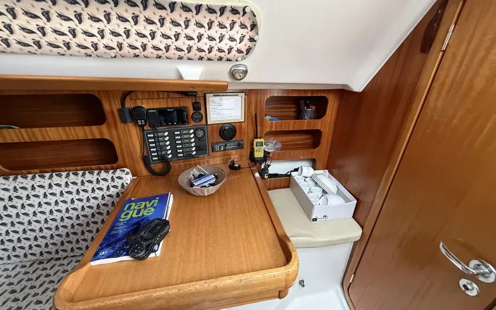 slider 22 Dufour 30 Classic