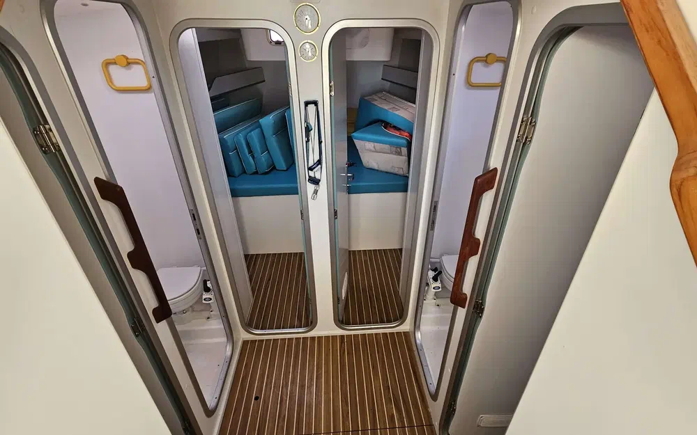 slider 10 Dufour Atoll 43