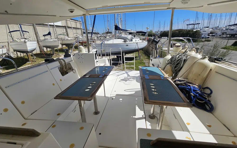 slider 18 Dufour Atoll 43