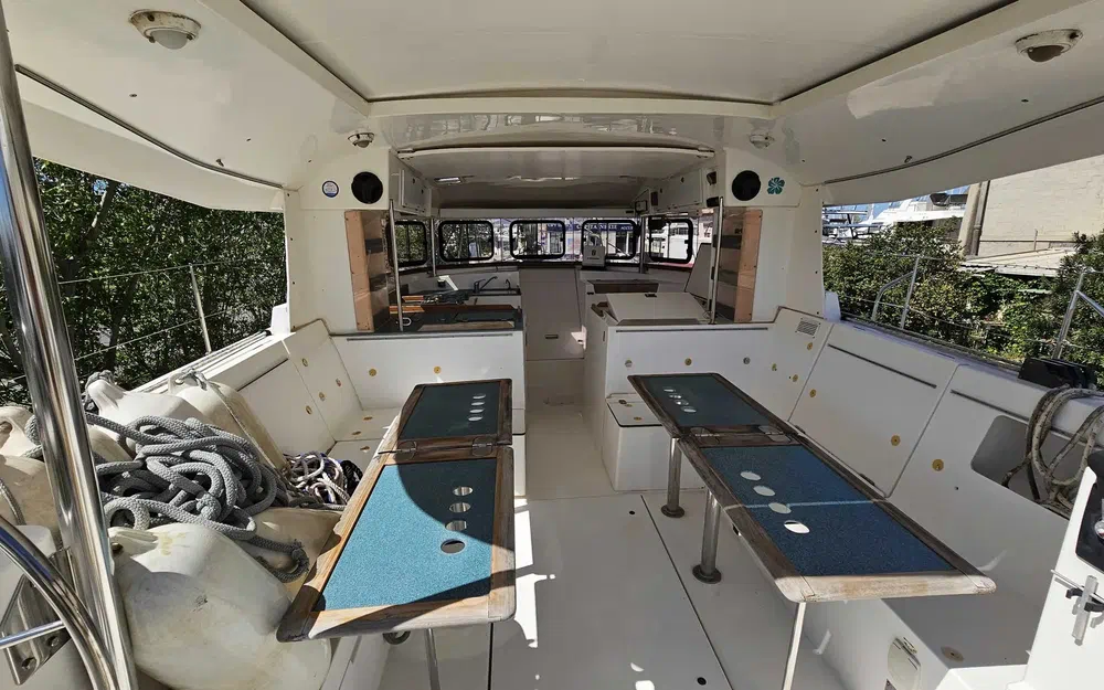 slider 1 Dufour Atoll 43