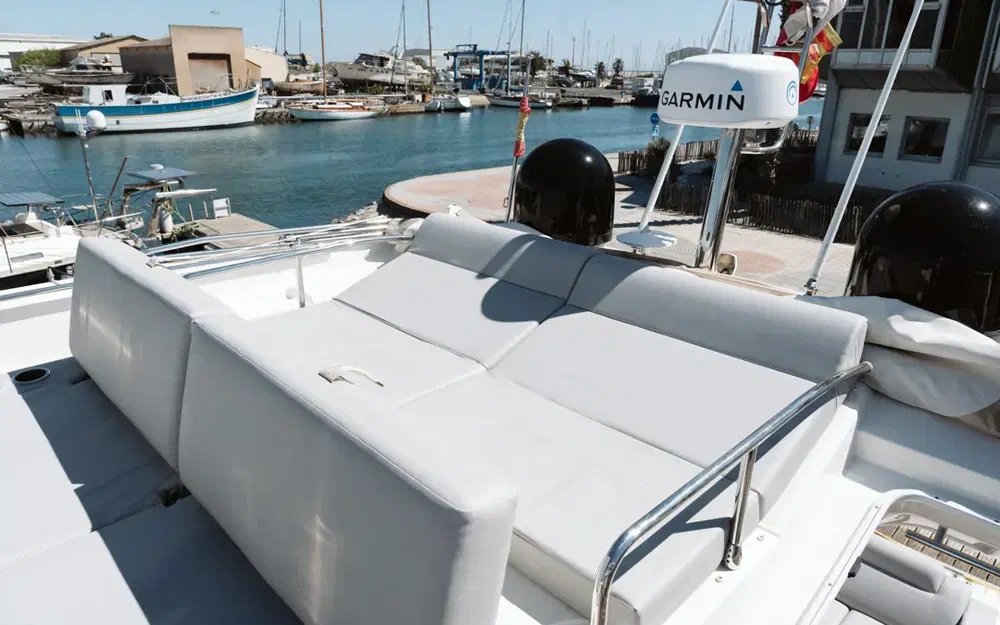 slider 11 Prestige Yachts Prestige 590 S