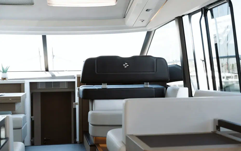 slider 21 Prestige Yachts Prestige 590 S
