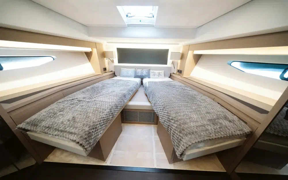 slider 25 Prestige Yachts Prestige 590 S