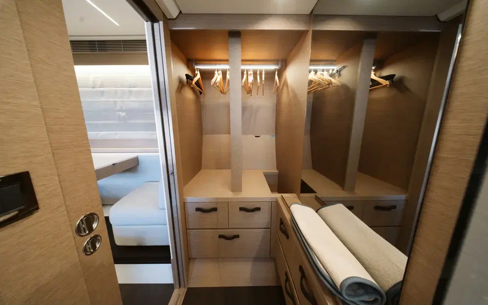 slider 34 Prestige Yachts Prestige 590 S