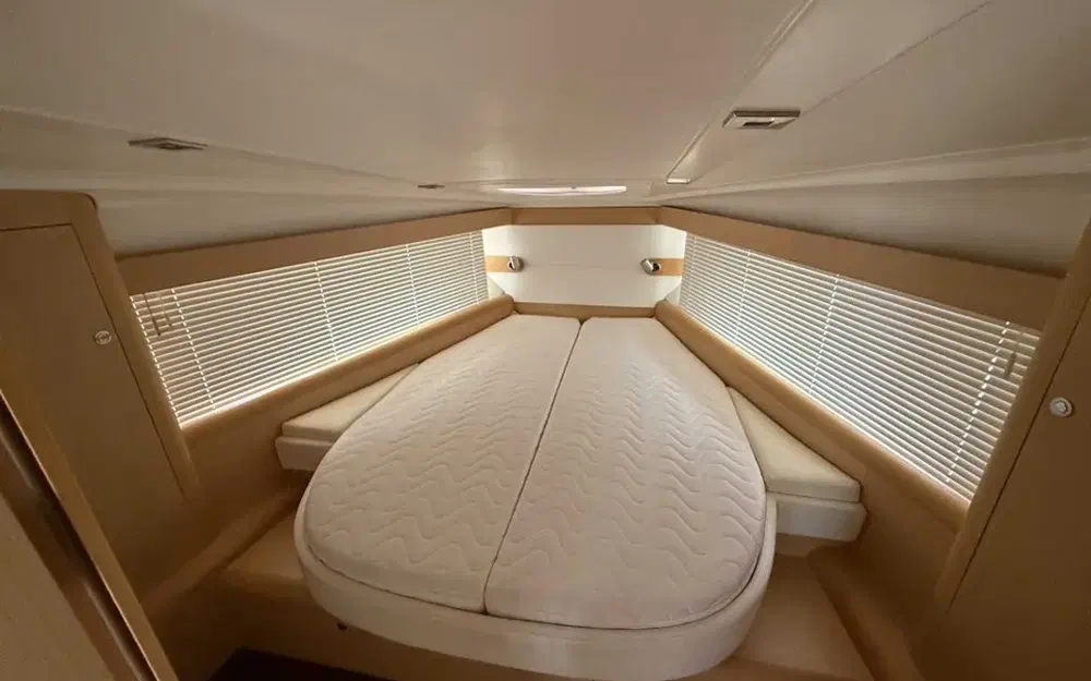 slider 13 Beneteau Gran Turismo 38