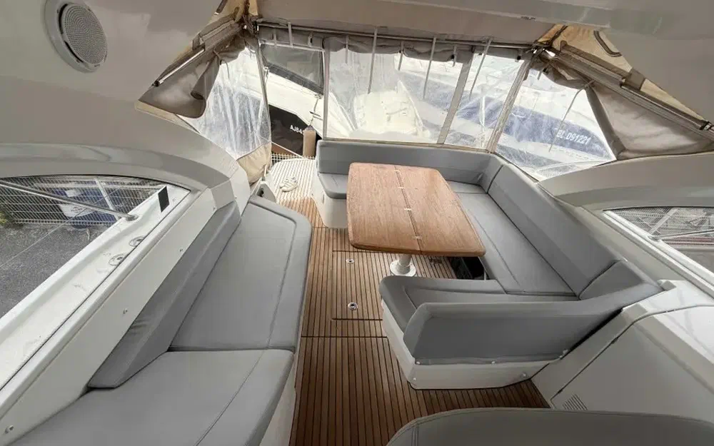 slider 3 Beneteau Gran Turismo 38