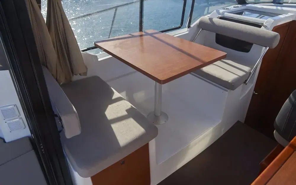 slider 3 Jeanneau Merry Fisher 895