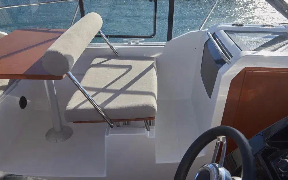 slider 4 Jeanneau Merry Fisher 895