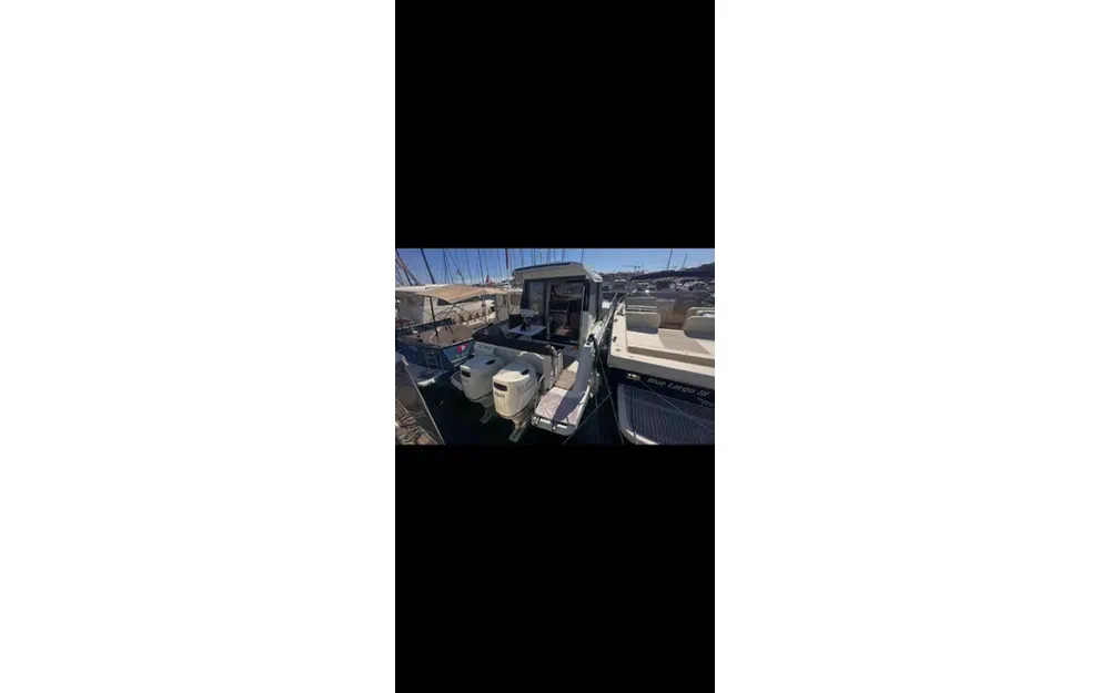 slider 7 Jeanneau Merry Fisher 895