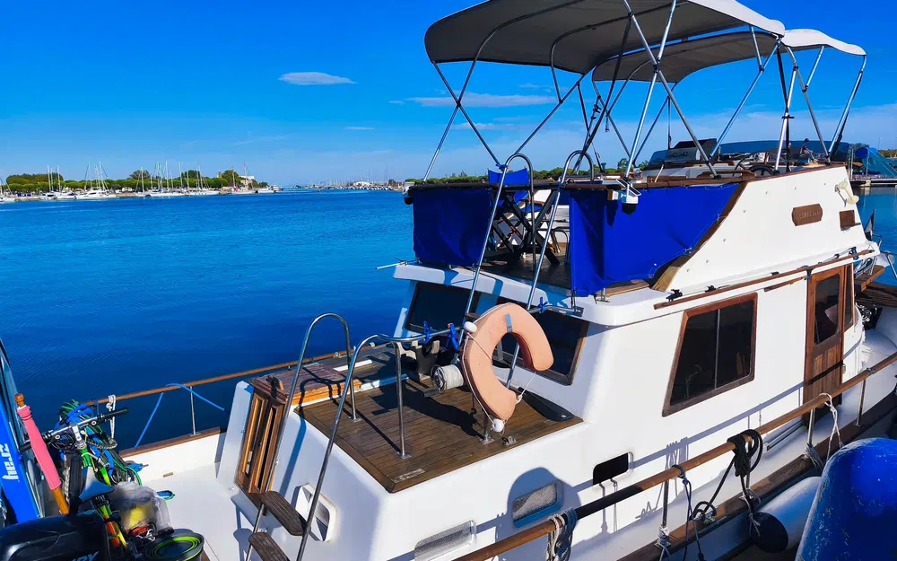 slider 12 Chung HWA Trawler 34