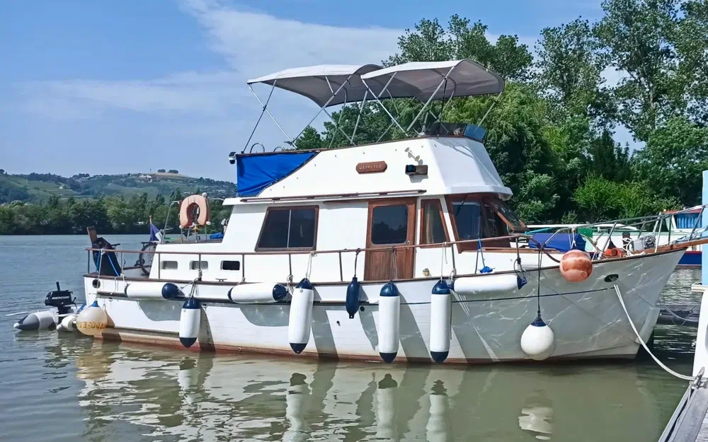 slider 14 Chung HWA Trawler 34