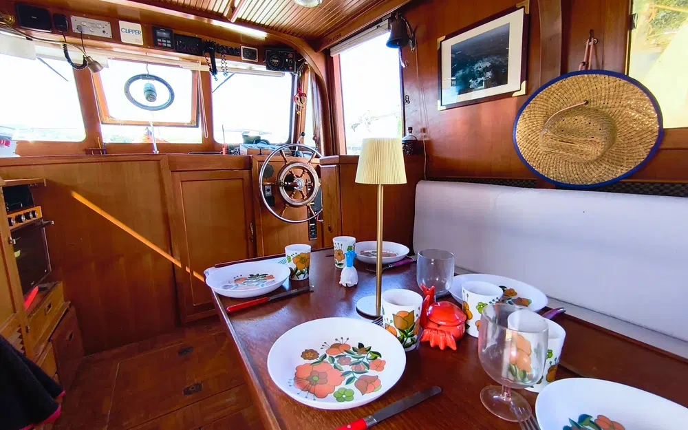 slider 19 Chung HWA Trawler 34