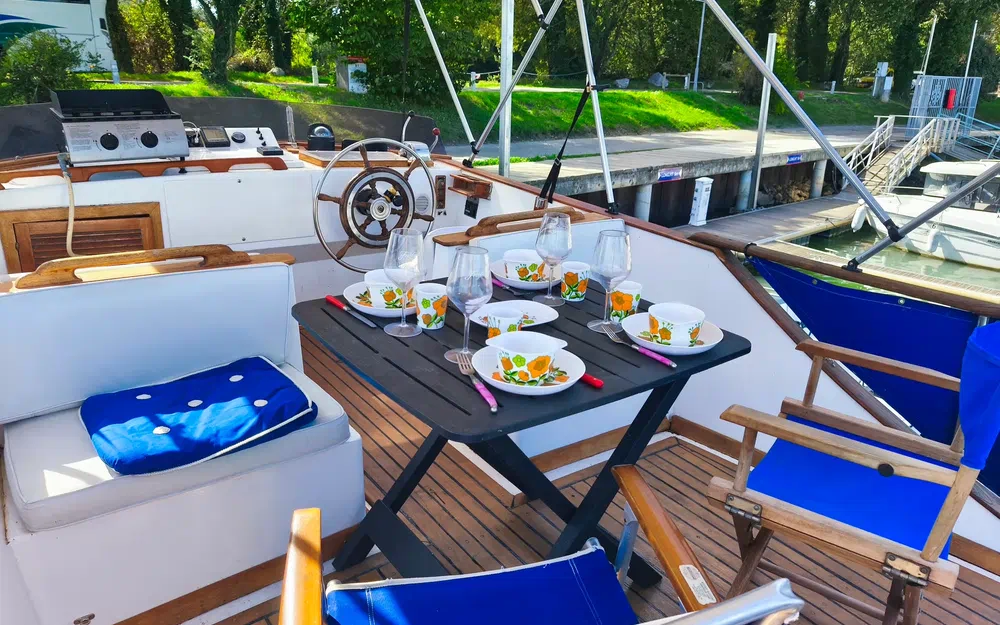 slider 25 Chung HWA Trawler 34