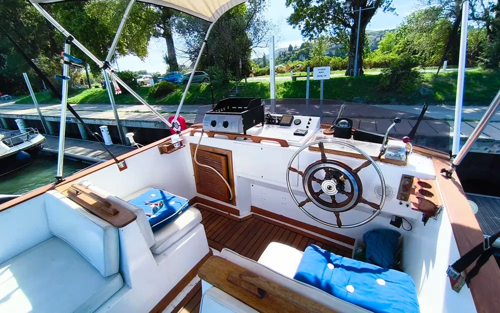 slider 1 Chung HWA Trawler 34