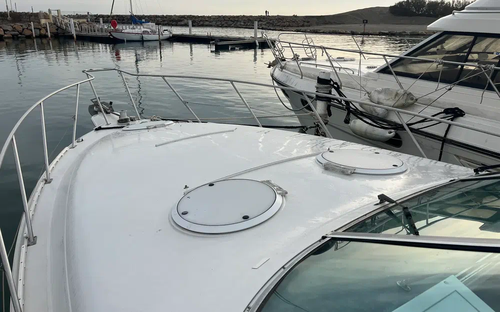 slider 17 Chris Craft Crowne 302