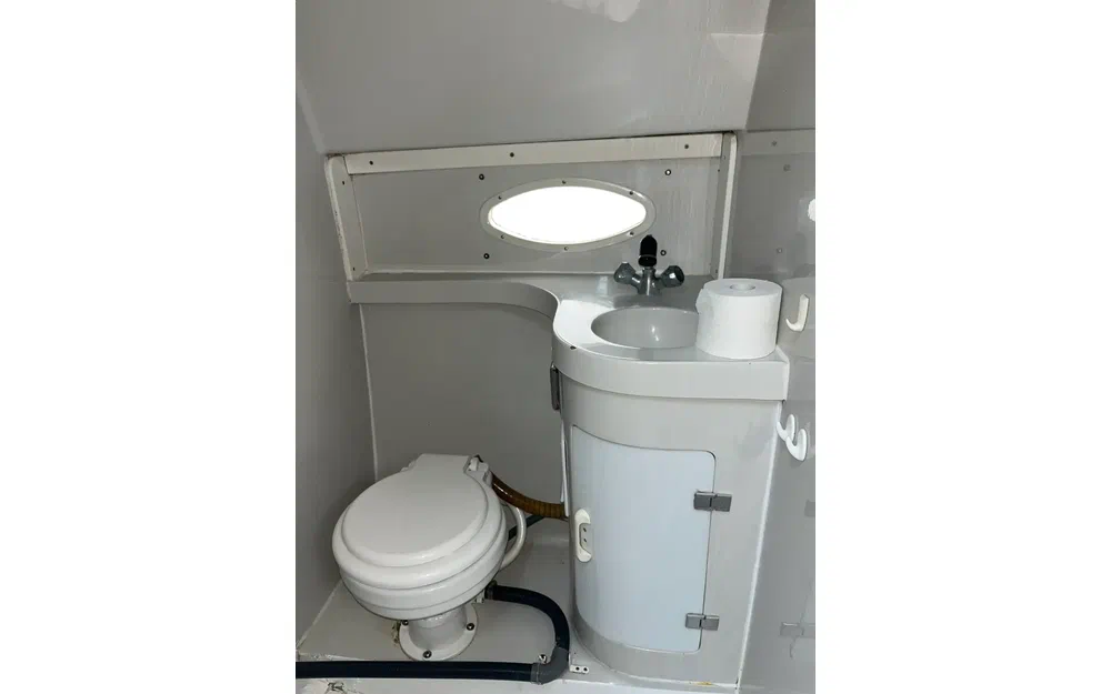 slider 13 Chris Craft Crowne 302