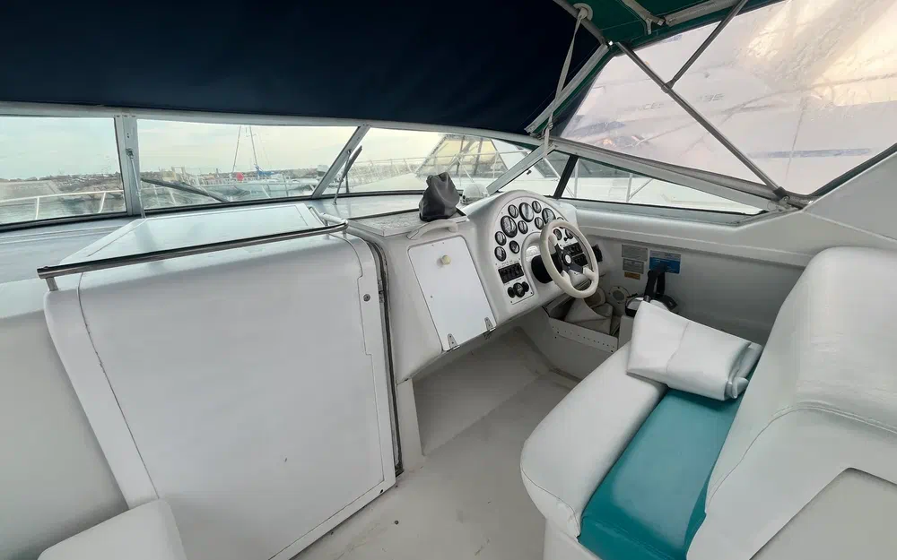 slider 2 Chris Craft Crowne 302