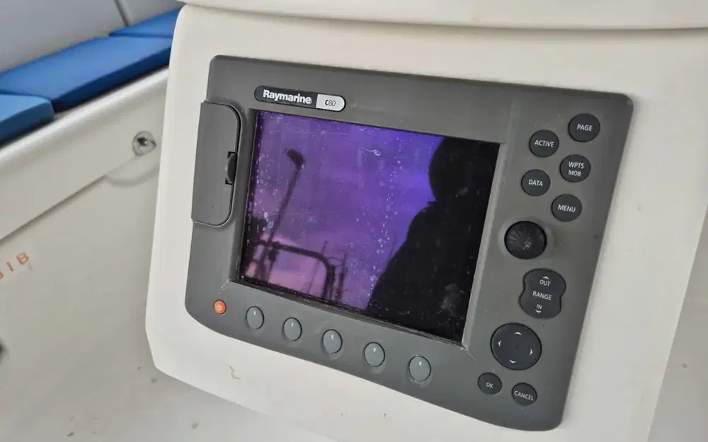 slider 16 Beneteau Oceanis 40