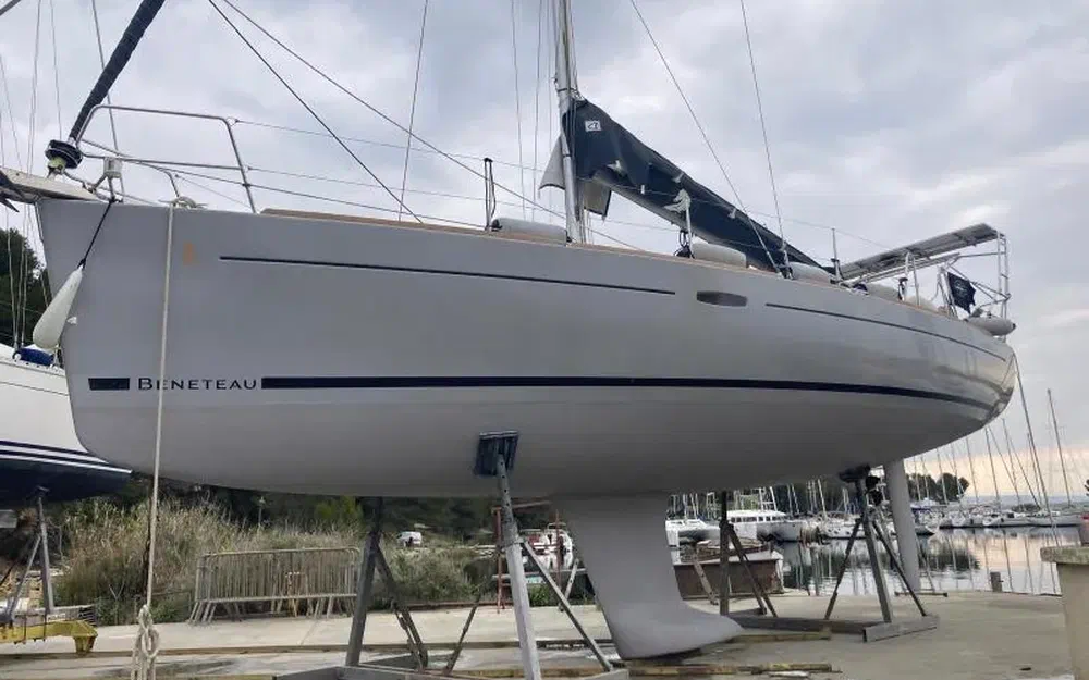 slider 8 Beneteau Oceanis 37 Limited Edition