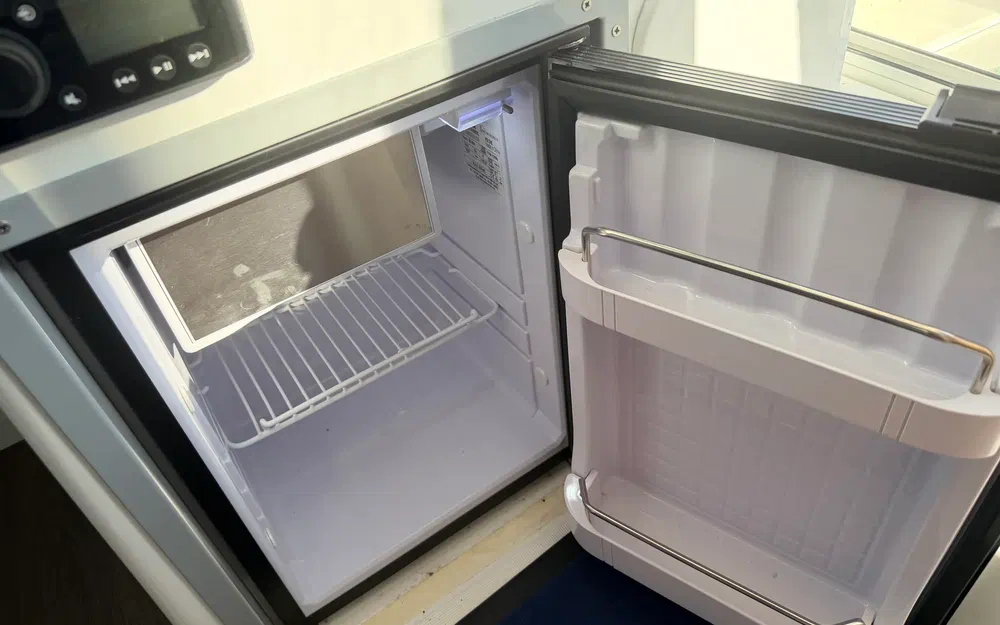 slider 10 Beneteau Antares 6 OB