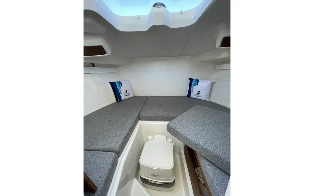 slider 13 Beneteau Antares 6 OB