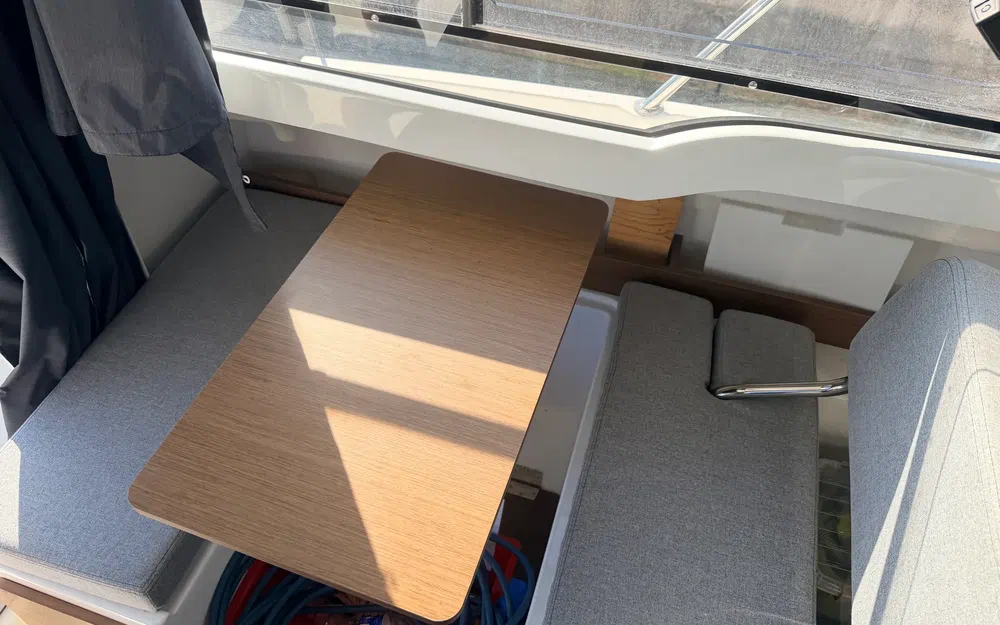 slider 6 Beneteau Antares 6 OB