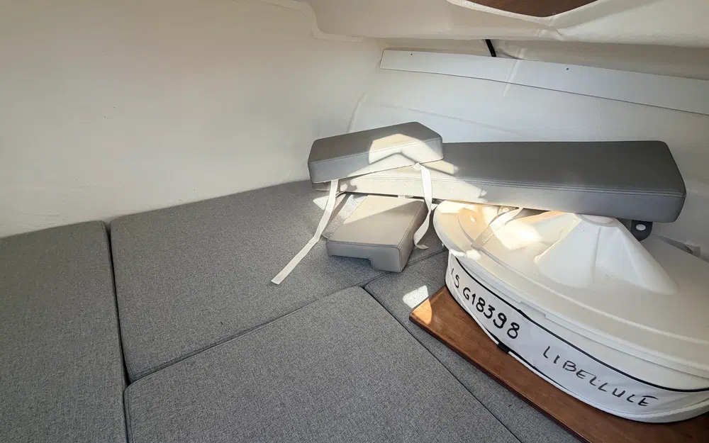 slider 8 Beneteau Antares 6 OB